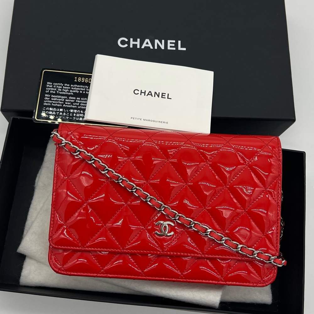 Authentic Chanel red patent calfskin leather Wallet on Chain